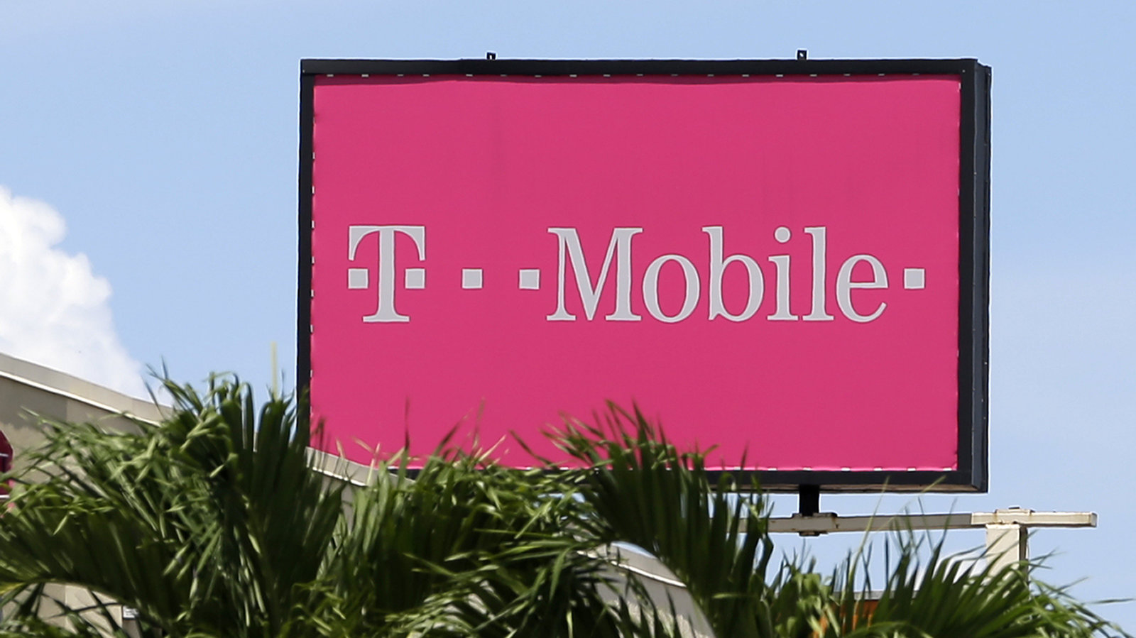 T-Mobile fined $40 million for "false rings"